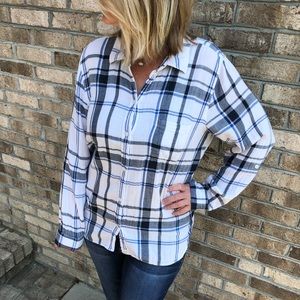 American Eagle Boyfriend Plaid Blue and White
